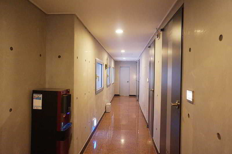 Click Myeongdong Hotel